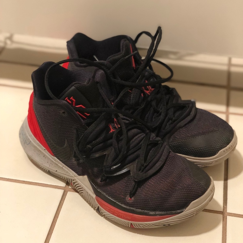 Kyrie 6 basketball shoes